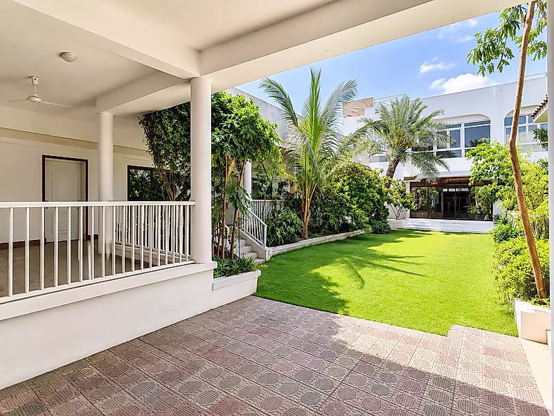 Spacious 9-Bedroom Villa for Sale in Al Rayyan Al Atiq - Photo 1