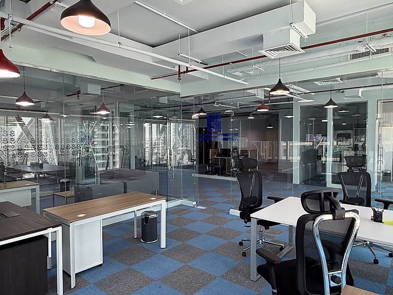 Fully Fitted Premium Office 215sqm Lusail Marina - Photo 5