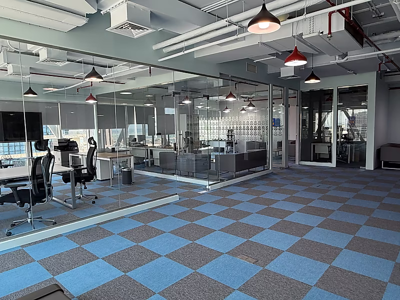 Fully Fitted Premium Office 215sqm Lusail Marina - Photo 7