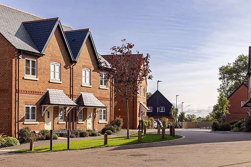 Luxury One-Bedroom Apartment | High Wycombe | 26 Minutes to Central London - Photo 7