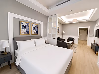 READY STUDIO WITH GREAT AMENITIES AND UTILITIES IN