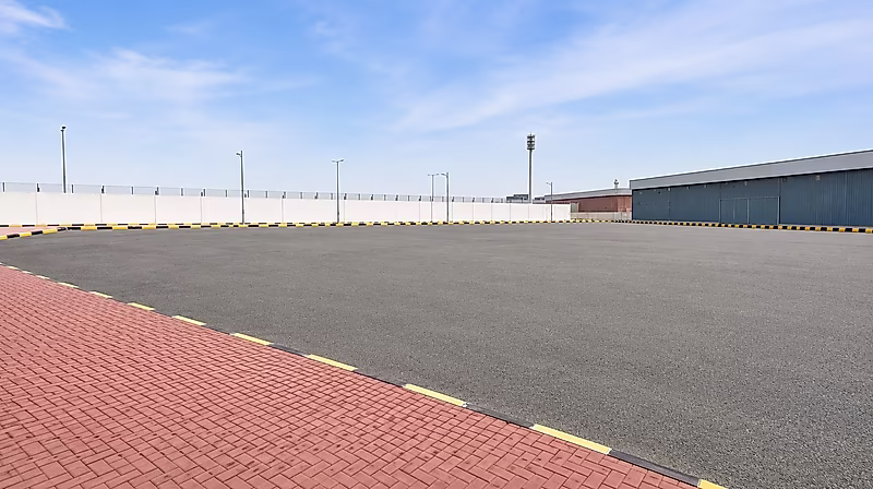 Open Storage Yard | Various Sizes | Paved - Photo 6