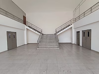 ساحة صناعية آمنة | 1500 متر مربع
