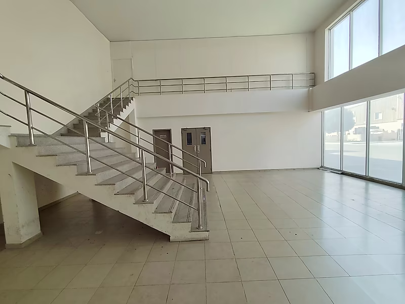 ساحة صناعية آمنة | 1500 متر مربع - Photo 5
