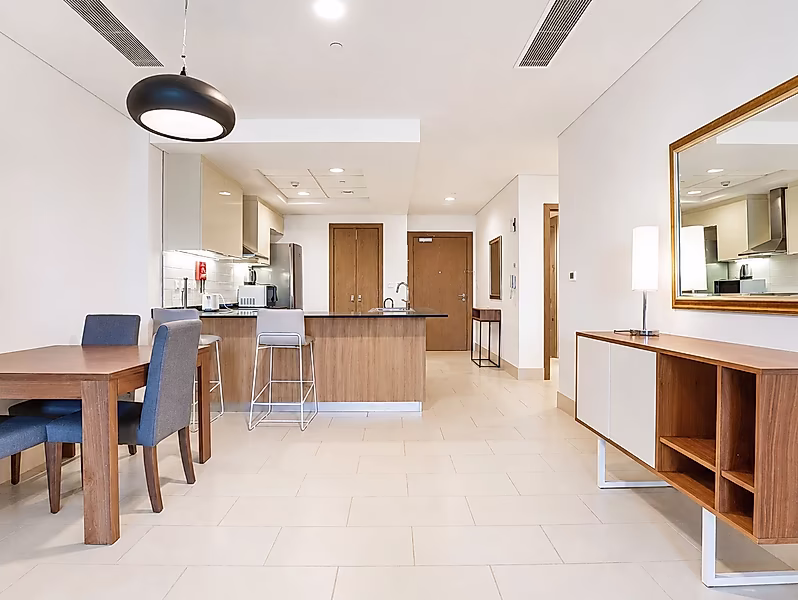 Fully Furnished 1-Bedroom + Office | All Bills Included | Beachfront - Photo 2
