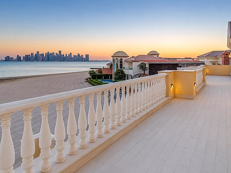 DIRECT BEACH | STANDALONE VILLA 5+ | POOL/ELEVATOR | PEARL - Photo 1