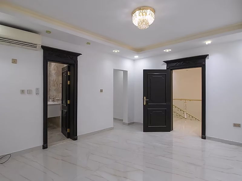 LUXURIOUS 6 BEDROOMS+M VILLA | TITLE DEED - Photo 13
