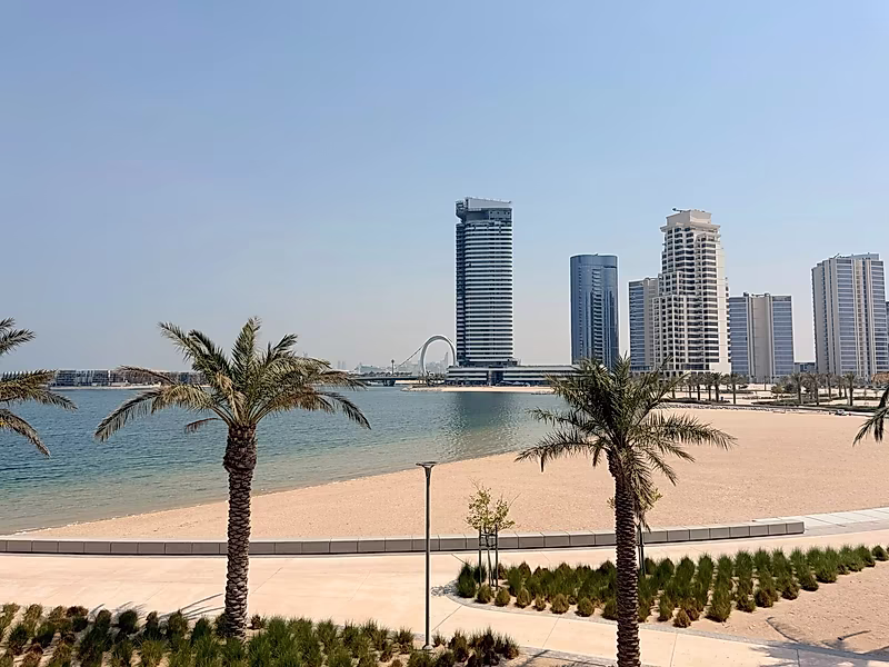 Luxurious 1 Bedroom with Beach Access - Photo 4