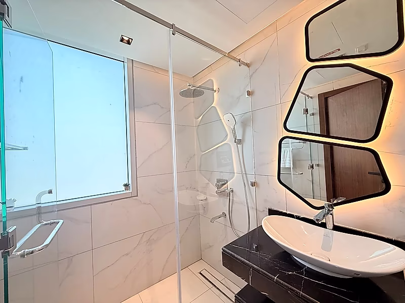Luxurious 1 Bedroom with Beach Access - Photo 10