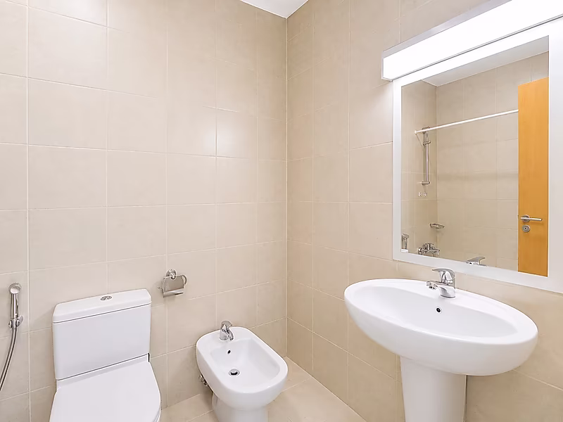 Fully Furnished 3 Bedrooms | Legtaifiya Zig Zag Tower | Spacious layout - Photo 5