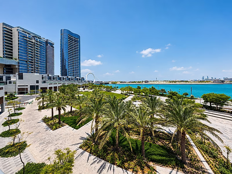 Refined Coastal Living | 3+M Townhouse | 240 SQM | Seef - Photo 1