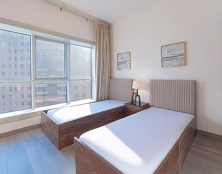 BRIGHT 3BR+MAID HIGH FLOOR IN WEST BAY - Photo 6