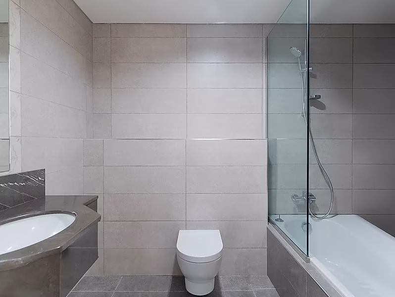 BRIGHT 3BR+MAID HIGH FLOOR IN WEST BAY - Photo 8