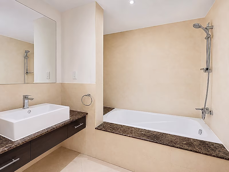 1 Bedroom + Office | Pool View | Partial Marina View | No Balcony - Photo 4