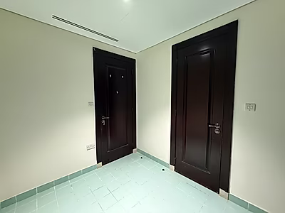 Exquisite 4BR Townhouse | Modern Living