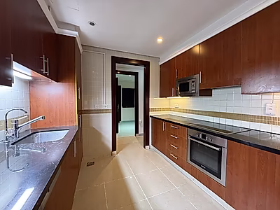 Exquisite 4BR Townhouse | Modern Living