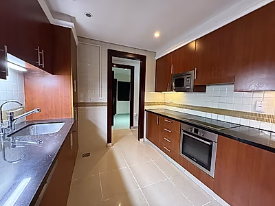 Exquisite 4BR Townhouse | Modern Living