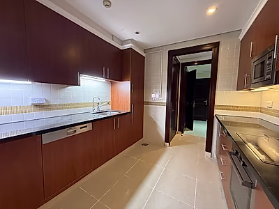 Exquisite 4BR Townhouse | Modern Living