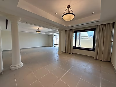 Exquisite 4BR Townhouse | Modern Living