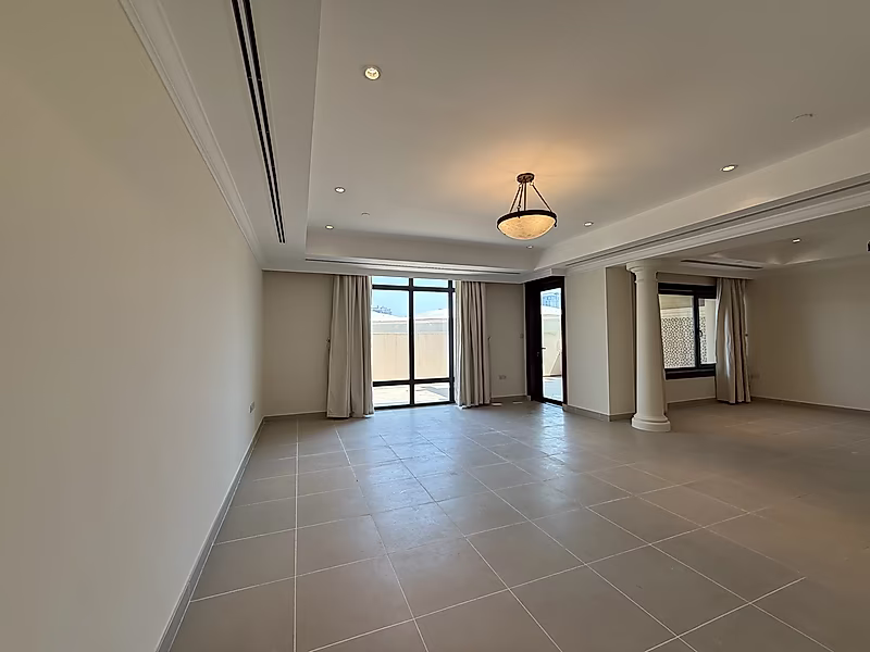 Exquisite 4BR Townhouse | Modern Living - Photo 27