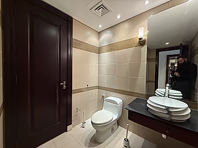 Exquisite 4BR Townhouse | Modern Living
