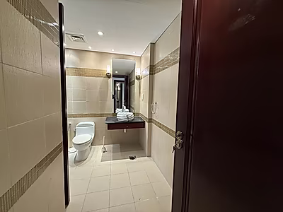 Exquisite 4BR Townhouse | Modern Living
