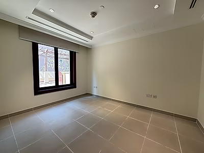 Exquisite 4BR Townhouse | Modern Living