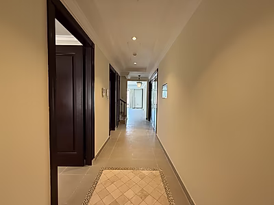 Exquisite 4BR Townhouse | Modern Living