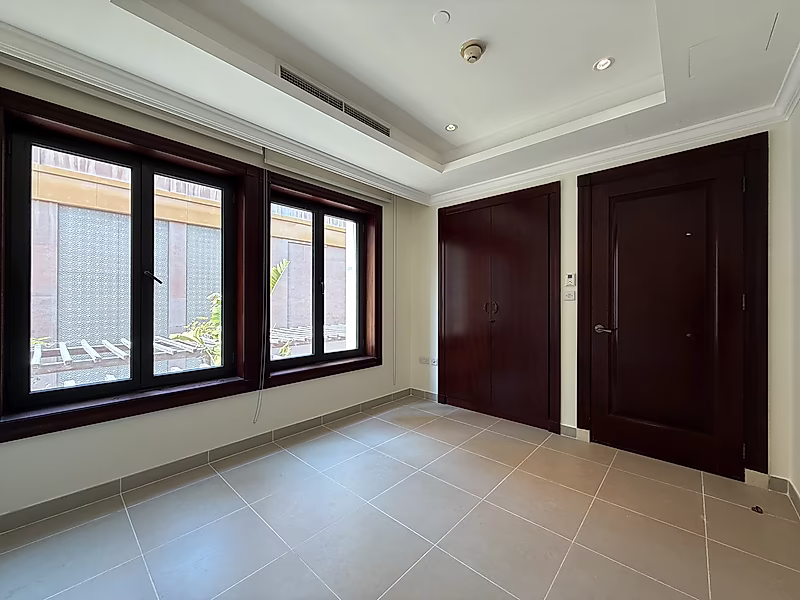 Exquisite 4BR Townhouse | Modern Living - Photo 45