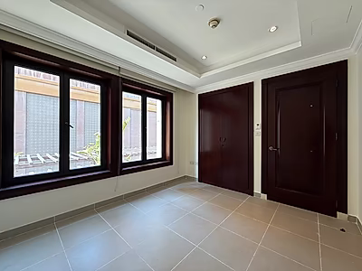 Exquisite 4BR Townhouse | Modern Living
