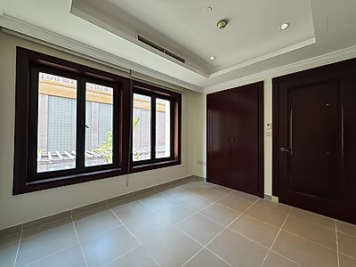 Exquisite 4BR Townhouse | Modern Living