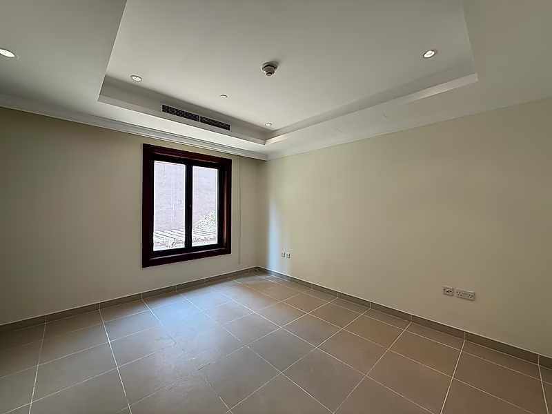 Exquisite 4BR Townhouse | Modern Living - Photo 52