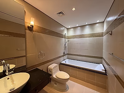 Exquisite 4BR Townhouse | Modern Living