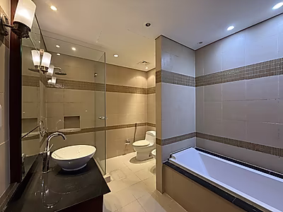Exquisite 4BR Townhouse | Modern Living