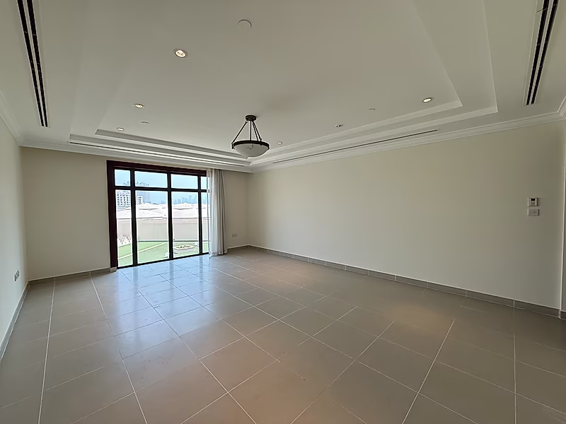 Exquisite 4BR Townhouse | Modern Living - Photo 70