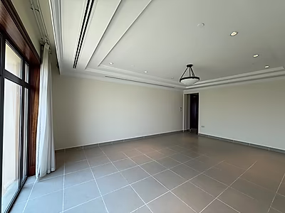 Exquisite 4BR Townhouse | Modern Living