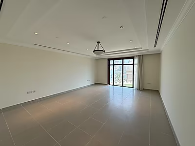 Exquisite 4BR Townhouse | Modern Living
