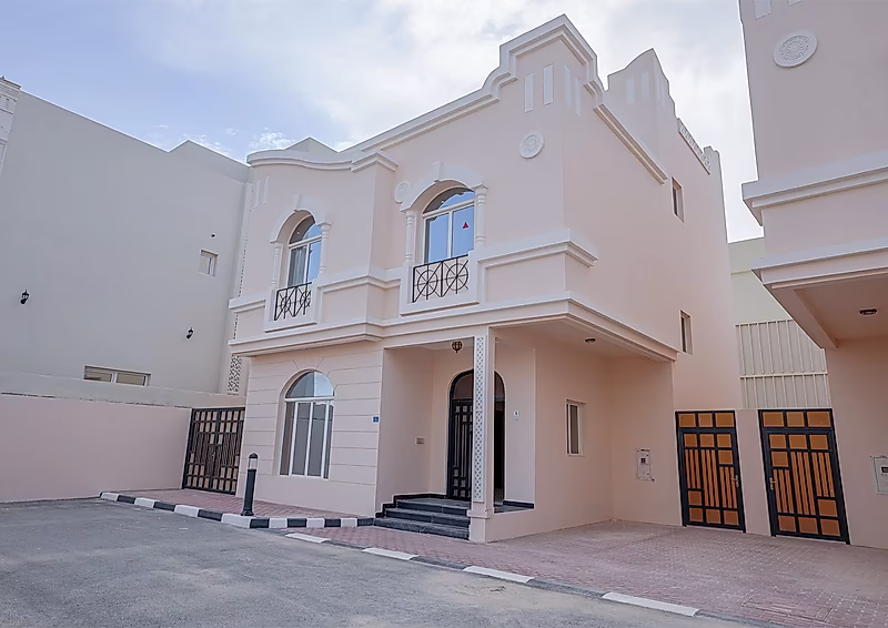 SPACIOUS 6BR STAFF ACCOMMODATION IN COMPOUND - Photo 6