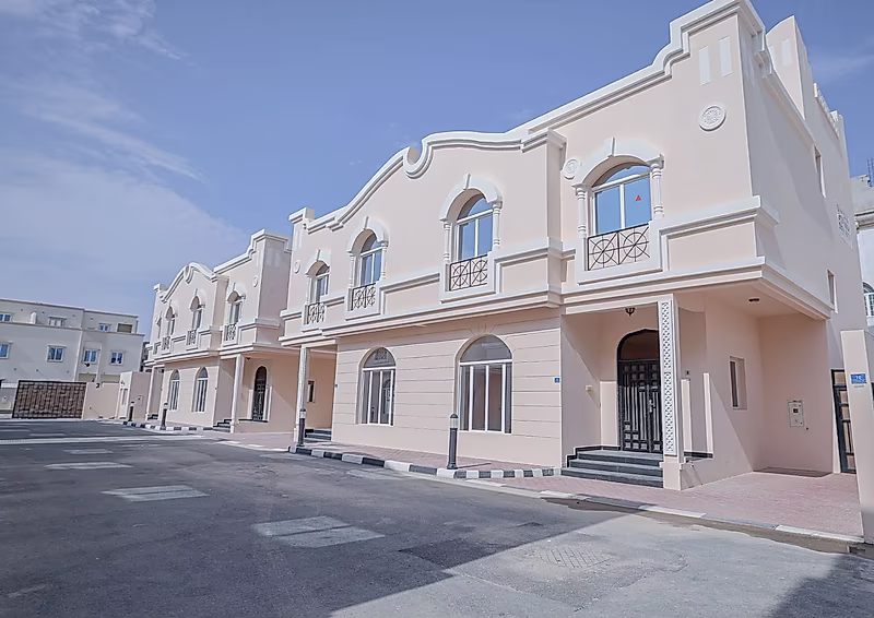 SPACIOUS 6BR STAFF ACCOMMODATION IN COMPOUND - Photo 7