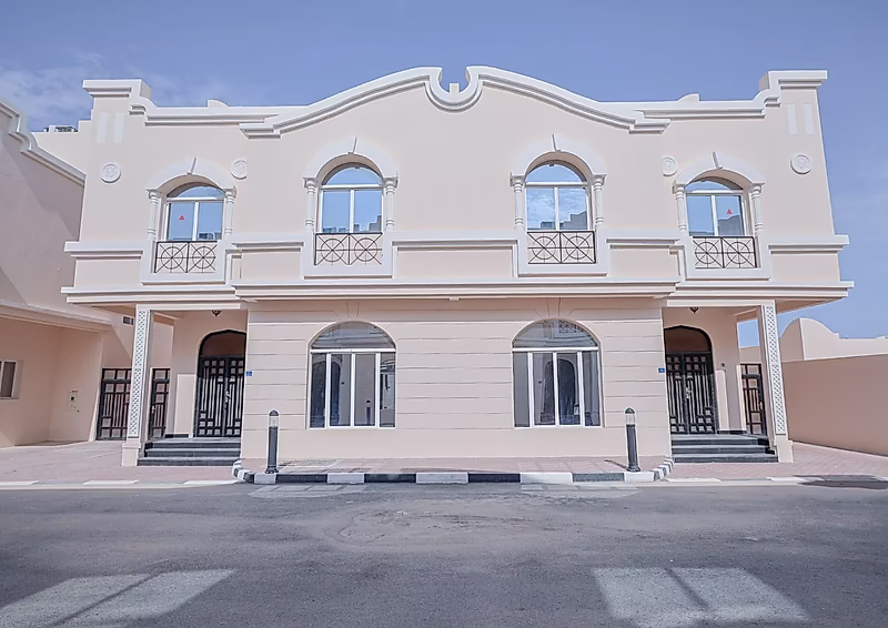 SPACIOUS 6BR STAFF ACCOMMODATION IN COMPOUND - Photo 8
