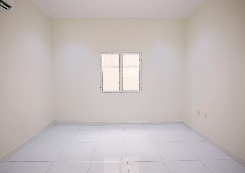 SPACIOUS 6BR STAFF ACCOMMODATION IN COMPOUND - Photo 30