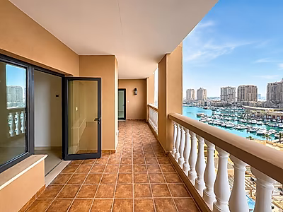 2 Br Fully Renovated Apartment | 186 SQM | Marina & Sea Views