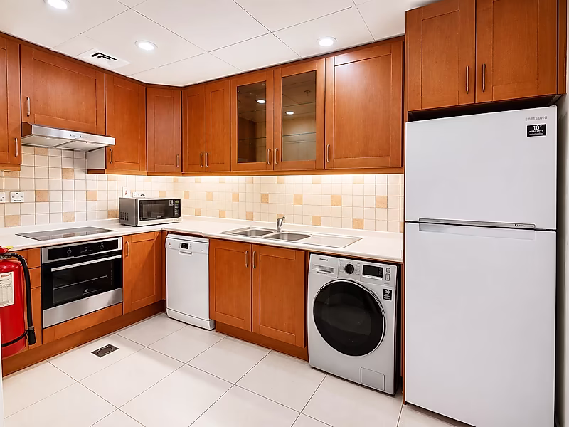 CHIC 1-BEDROOM APARTMENT | PORTO ARABIA - Photo 4