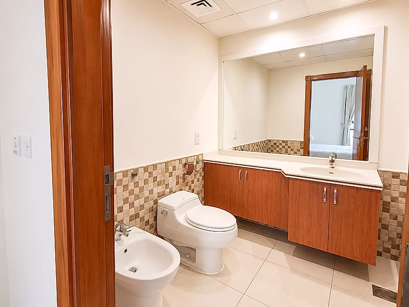 CHIC 1-BEDROOM APARTMENT | PORTO ARABIA - Photo 6