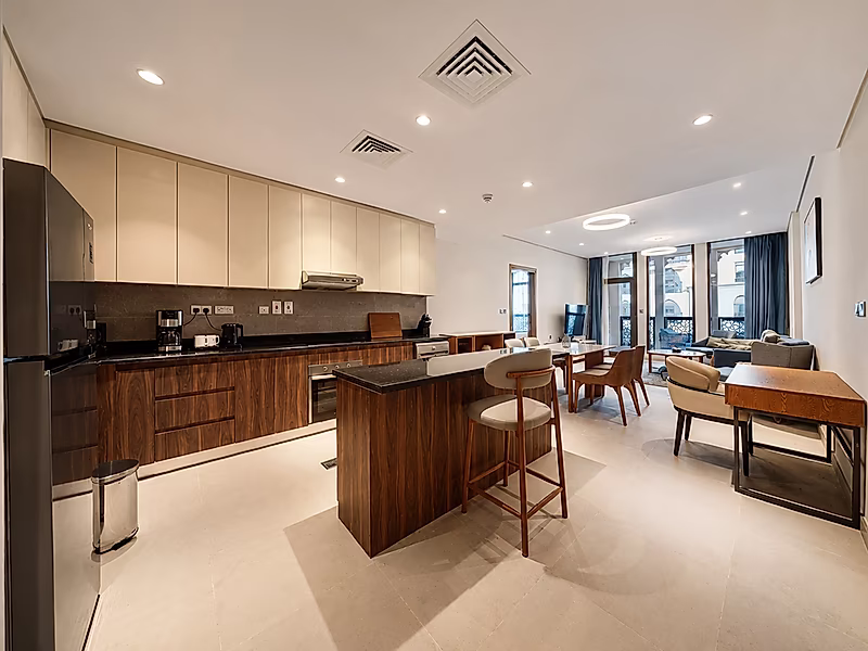 Stylish 1-Bedroom Apartment WIFI included | Pearl - Photo 1