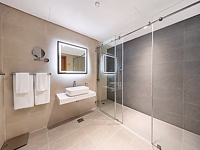 Modern 1-Bedroom Residence | Wi-Fi Included | The Pearl