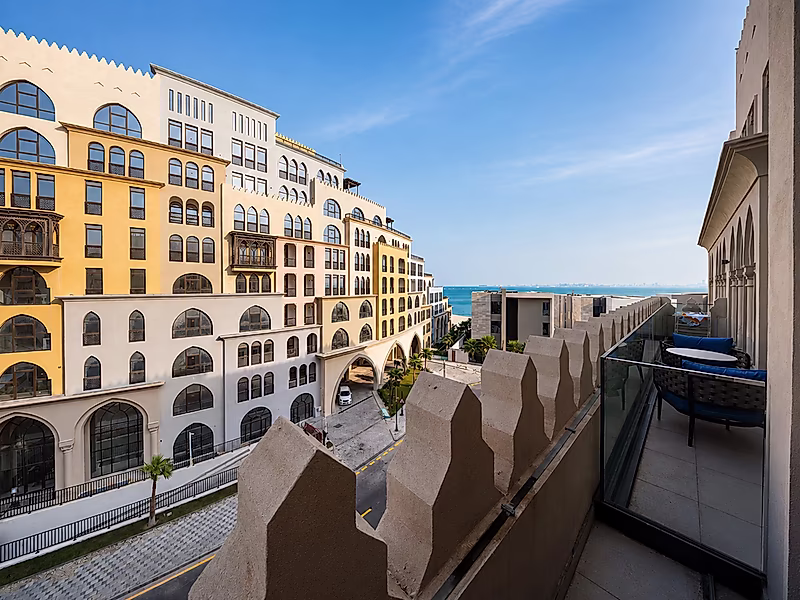 Modern 1-Bedroom Residence | Wi-Fi Included | The Pearl - Photo 10