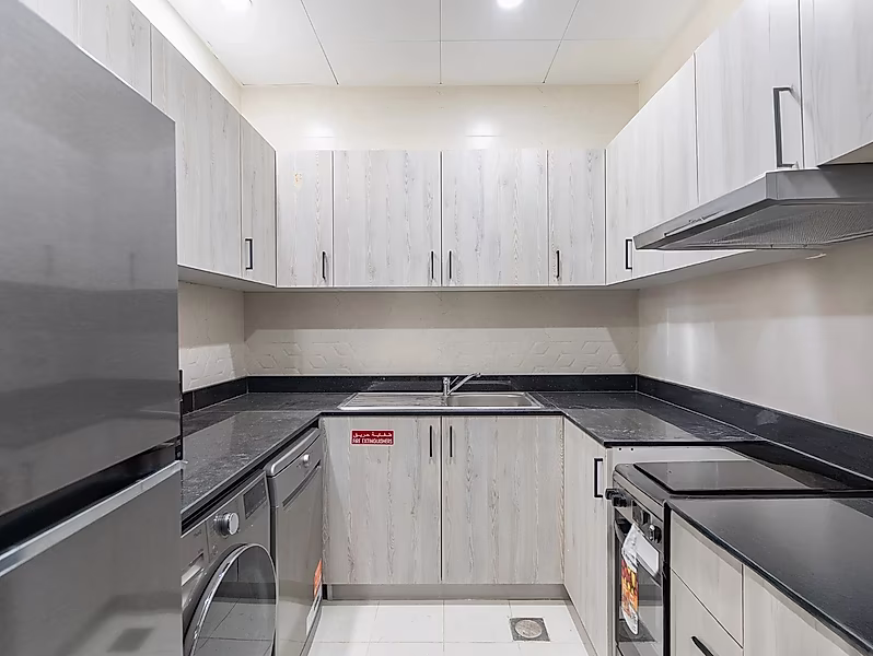 SPACIOUS 1BHK  FULLY FURNISHED IN PEARL|ALL BILLS INC. - Photo 3