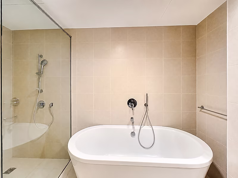 BILLS INCLUDED | 2 BED SEAVIEW DUPLEX - Photo 2