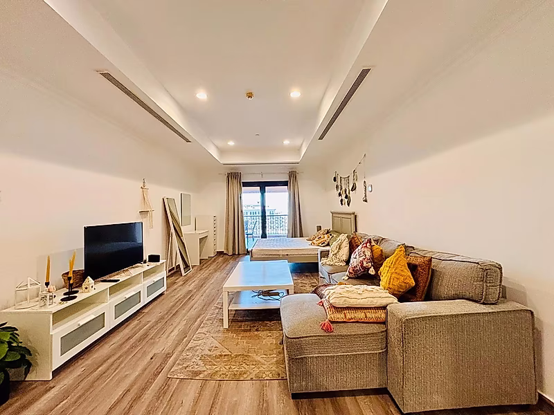 Luxury Fully Furnished Studio for Sale | Porto Arabia, The Pearl-Qatar - Photo 2
